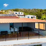 Casa Do Paulinhos - Vista Panoramica, Natureza, Wi-fi Rapido Daire Estreito Da Calheta